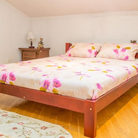 Apartment Kostyushka إلفيف المظهر الخارجي الصورة