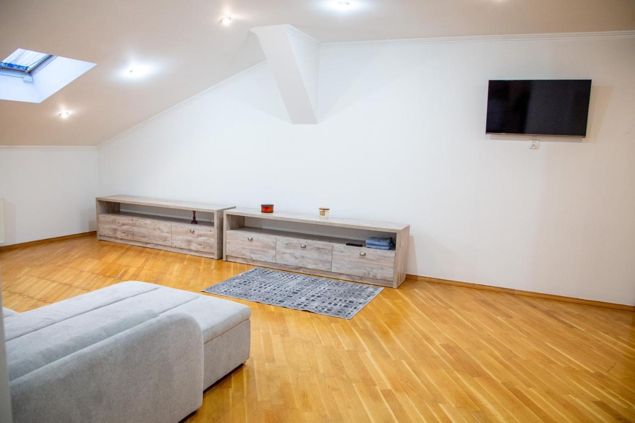 Apartment Kostyushka إلفيف المظهر الخارجي الصورة