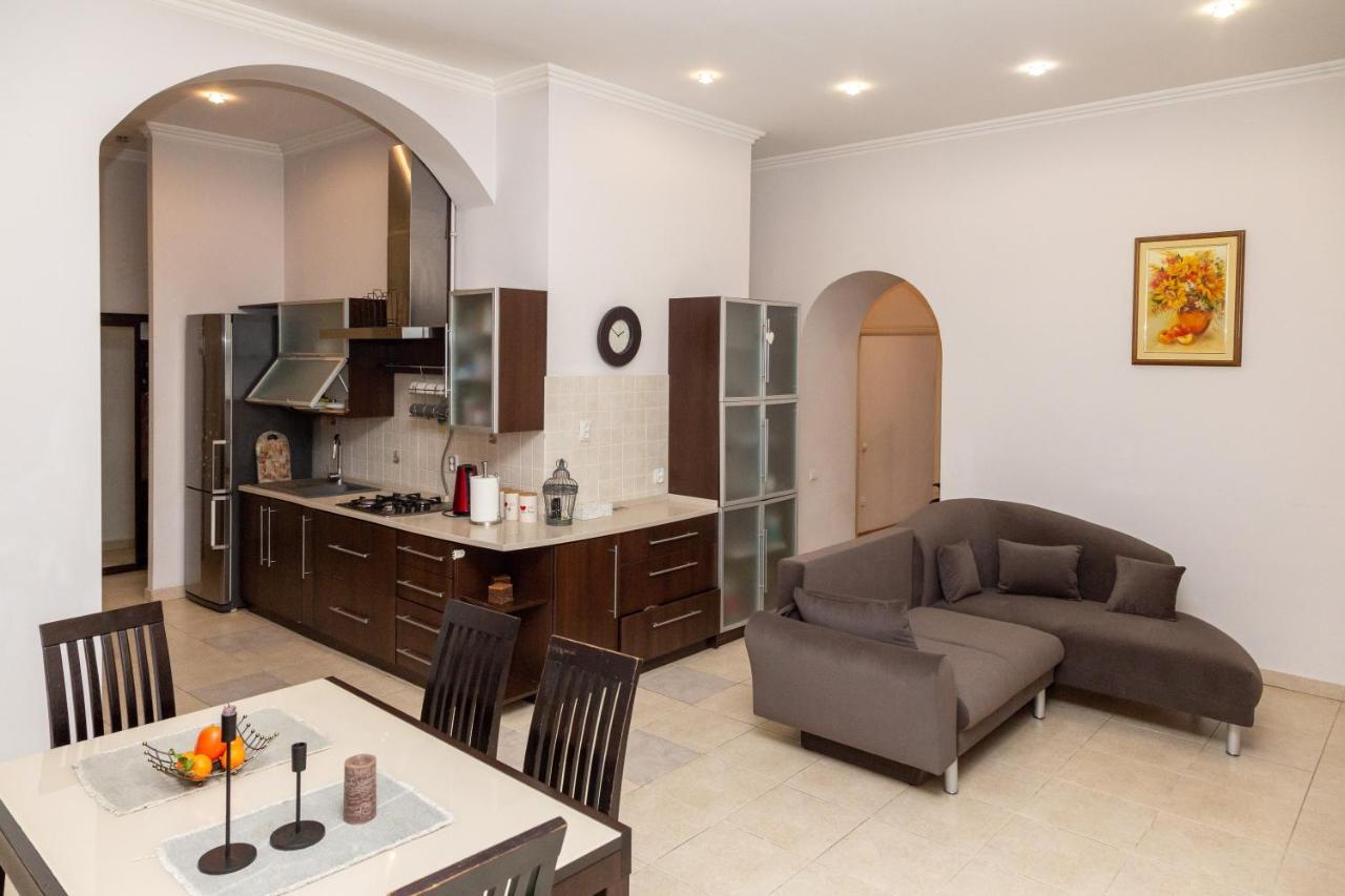 Apartment Kostyushka إلفيف المظهر الخارجي الصورة