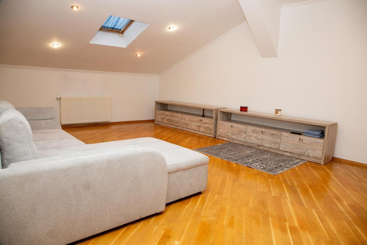 Apartment Kostyushka إلفيف المظهر الخارجي الصورة