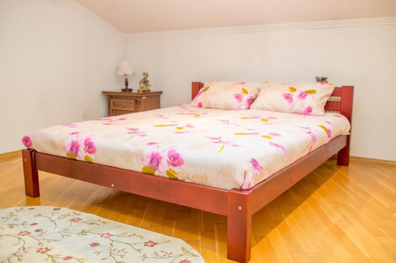 Apartment Kostyushka إلفيف المظهر الخارجي الصورة